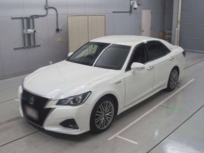 TOYOTA CROWN HYBRID