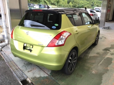 SUZUKI SWIFT
