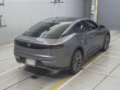 TOYOTA CROWN CROSSOVER