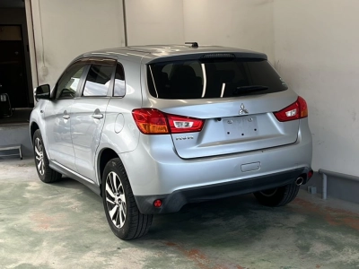 MITSUBISHI RVR