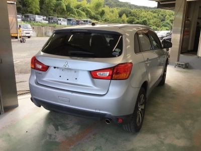 MITSUBISHI RVR