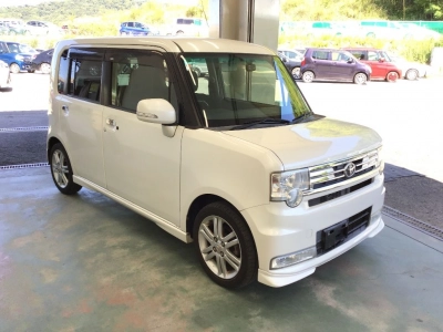TOYOTA PIXIS SPACE