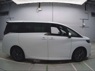 TOYOTA VELLFIRE HYBRID