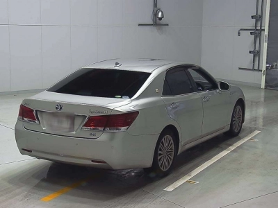 TOYOTA CROWN HYBRID