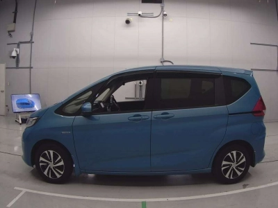 HONDA FREED + HYBRID