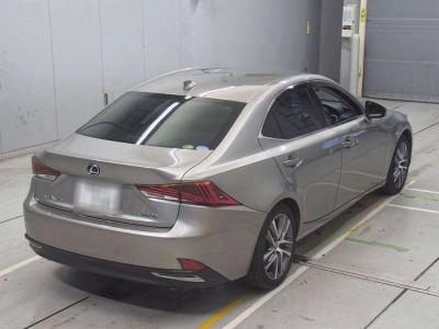 LEXUS IS