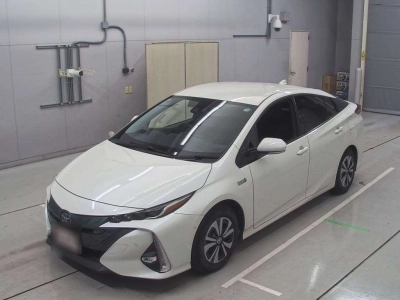 TOYOTA PRIUS PHV