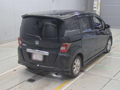 HONDA FREED SPIKE