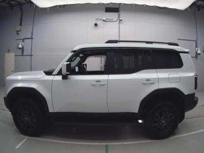 TOYOTA LAND CRUISER 250