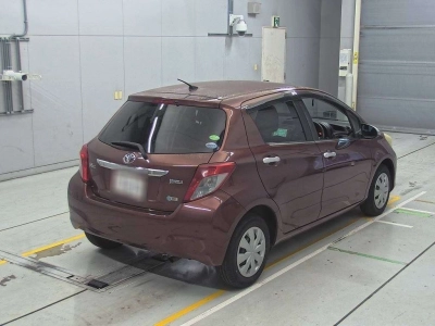 TOYOTA VITZ
