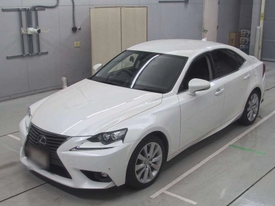LEXUS IS