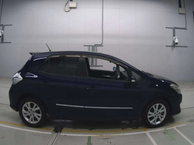 TOYOTA BLADE