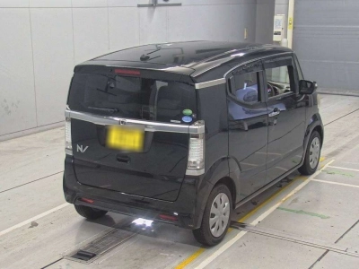 HONDA N-BOX SLASH