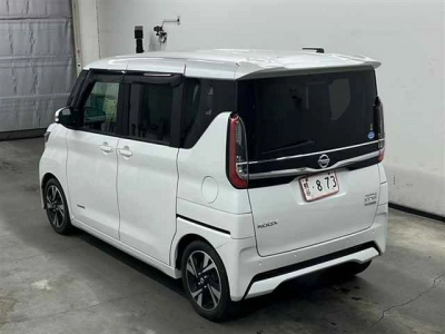 NISSAN ROOX