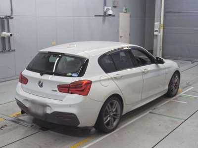BMW 1 SERIES