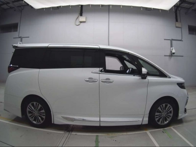 TOYOTA ALPHARD HYBRID