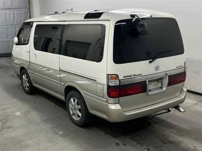 TOYOTA HIACE WAGON