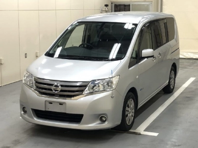 NISSAN SERENA