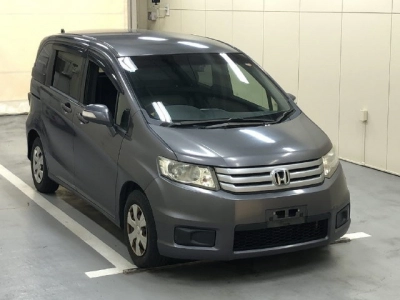 HONDA FREED SPIKE