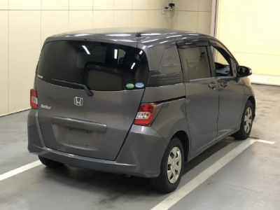 HONDA FREED SPIKE