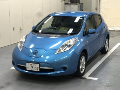 NISSAN LEAF