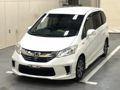 HONDA FREED HYBRID