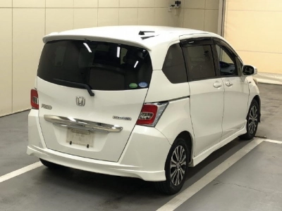 HONDA FREED HYBRID