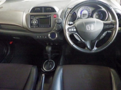 HONDA FIT SHUTTLE HYBRID