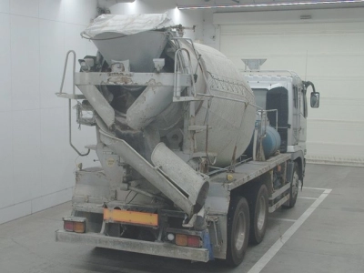 MITSUBISHI FUSO