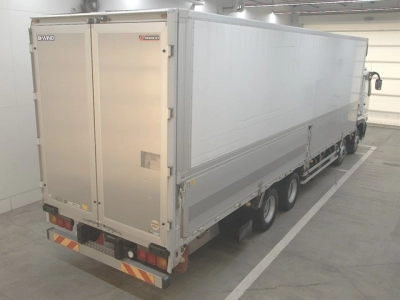 MITSUBISHI FUSO