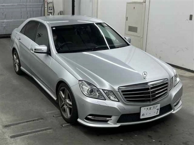 MERCEDES BENZ E CLASS