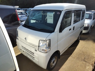 NISSAN NV100 CLIPPER