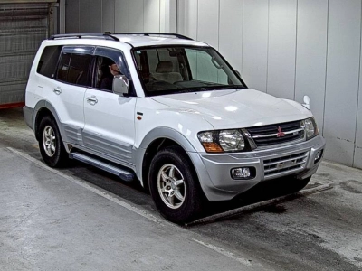 MITSUBISHI PAJERO