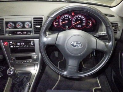 SUBARU LEGACY B4