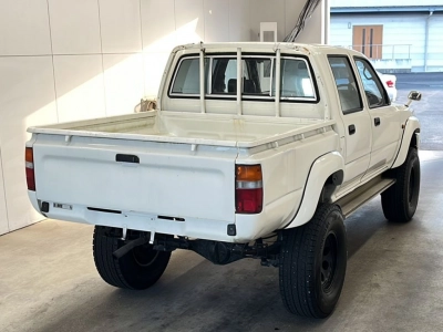 TOYOTA HILUX PICK UP