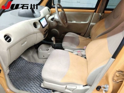 DAIHATSU ESSE