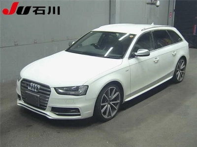 AUDI S4