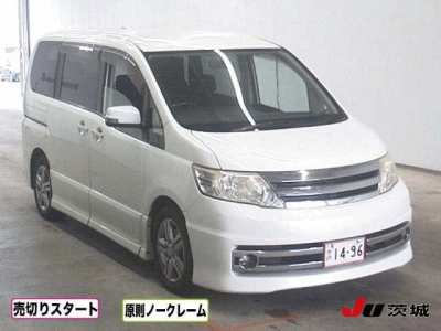 NISSAN SERENA