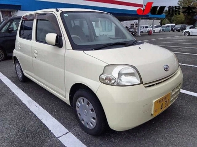 DAIHATSU ESSE