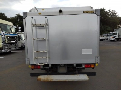 MITSUBISHI CANTER