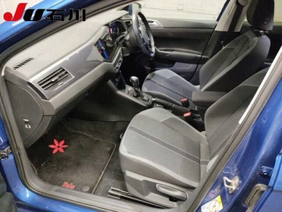 VOLKSWAGEN POLO