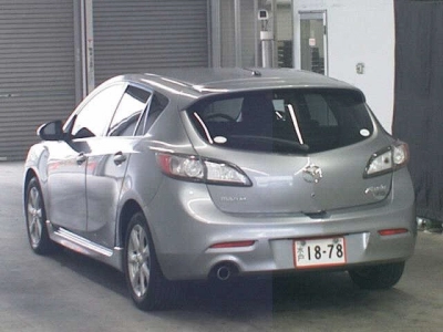 MAZDA AXELA SPORT