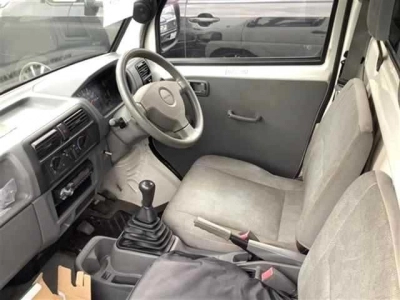 NISSAN CLIPPER TRUCK