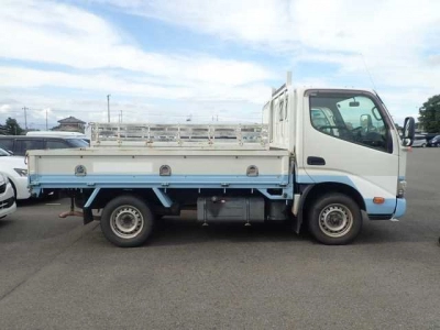 TOYOTA DYNA