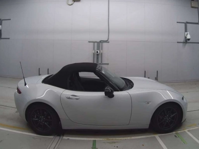 MAZDA ROADSTER
