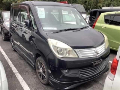 MITSUBISHI DELICA D:2
