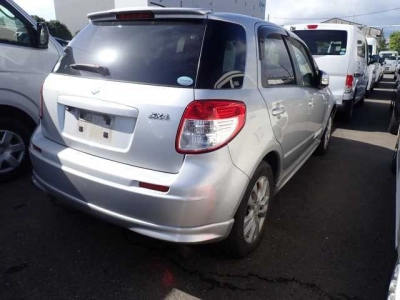 SUZUKI SX4