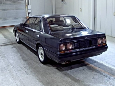 NISSAN SKYLINE