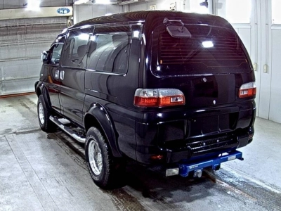 MITSUBISHI DELICA SPACE GEAR