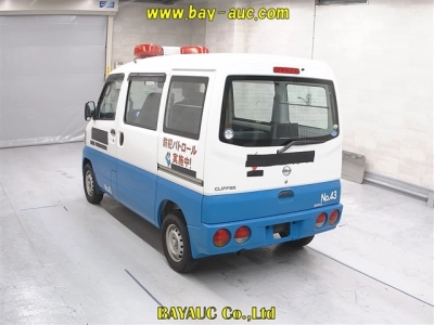 NISSAN CLIPPER VAN